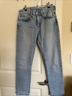 Levi’s Light Wash Jeans - Classic Straight Fit